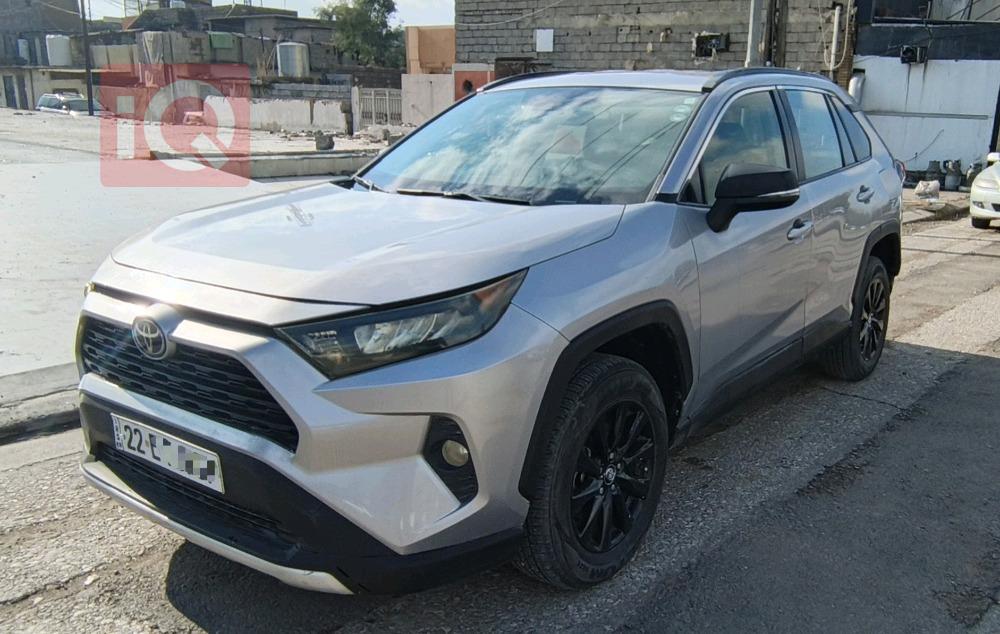 تۆیۆتا ڕاڤ 4